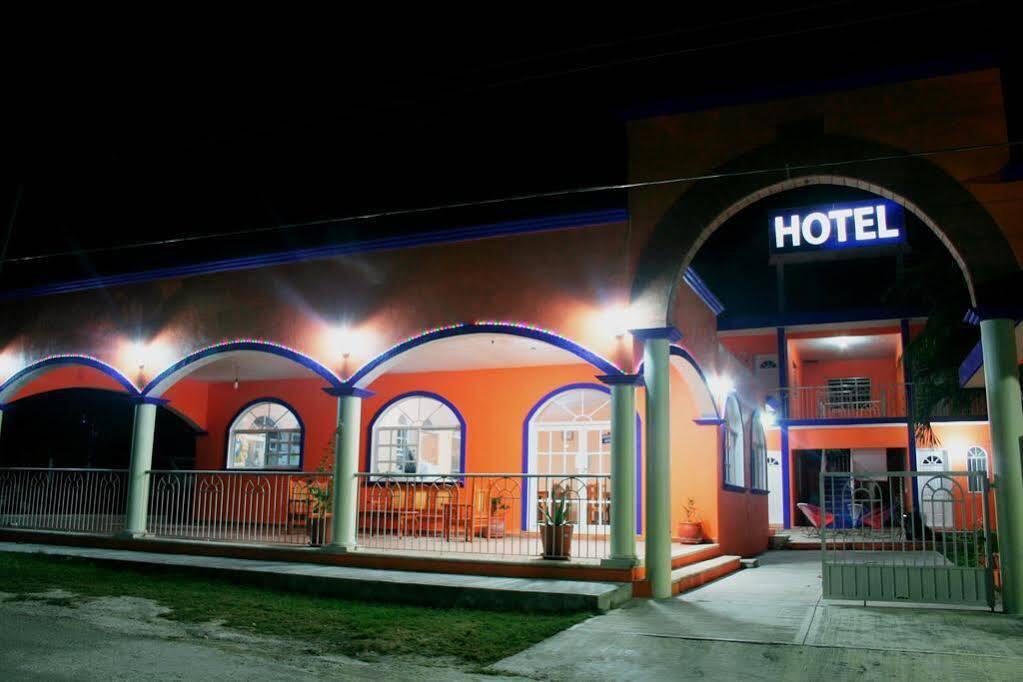 Hotel Hacienda Бакалар Екстериор снимка